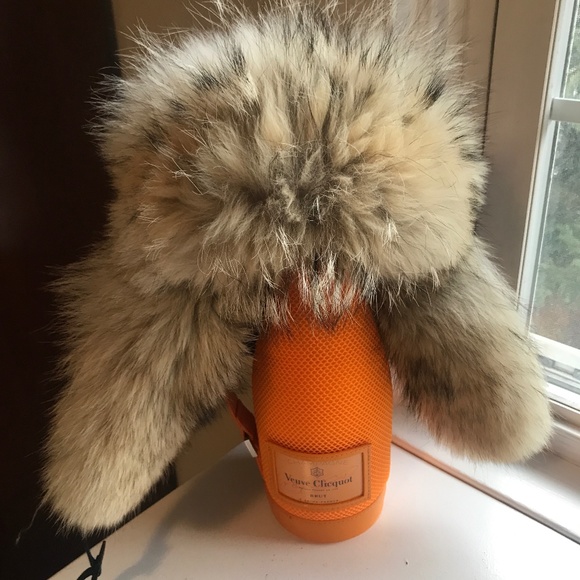 Canada Goose aviator down hat with Fur - Picture 1 of 5